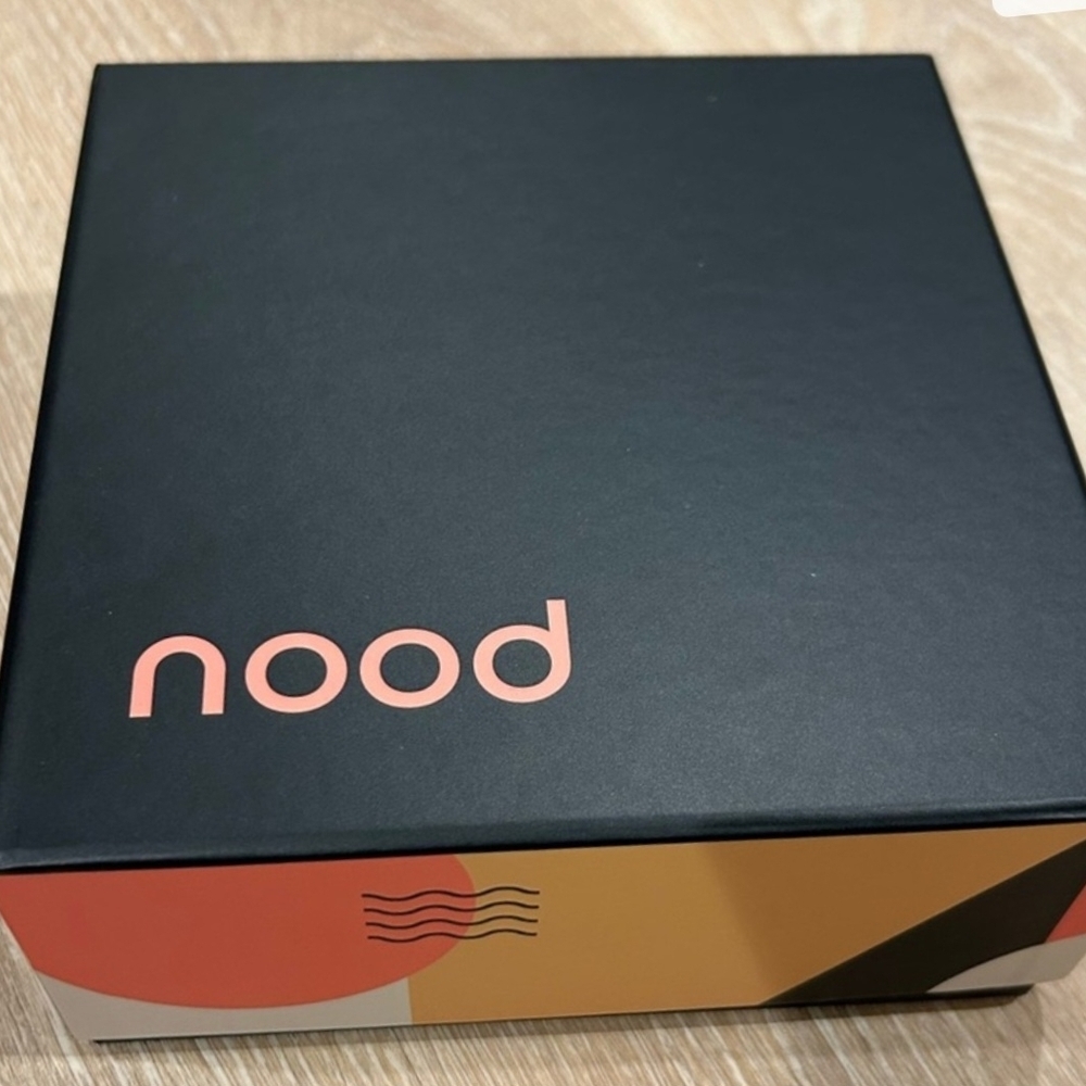 Nood -- NEW W/O TAGS AND FREE SHIPPING